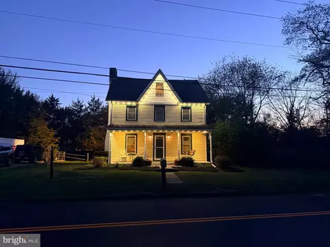 Exterior - 562 Railroad Ave, Townsend, DE 19734 photo 4 of 14