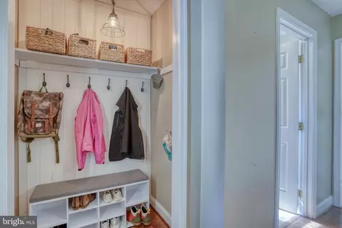 Entry Way - 562 Railroad Ave, Townsend, DE 19734 photo 1 of 4