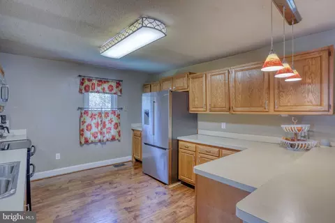 Kitchen - 562 Railroad Ave, Townsend, DE 19734 photo 1 of 5