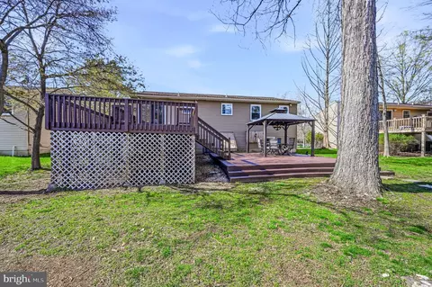 Exterior - 106 Fox Dr, Newark, DE 19713 photo 4 of 4
