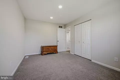 Bedroom - 106 Fox Dr, Newark, DE 19713 photo 6 of 7