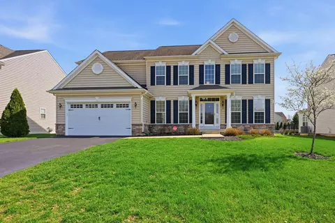 300 E Furrow Ln, Newark, DE 19702