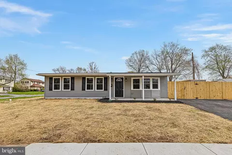 4 Martell Rd, Newark, DE 19713