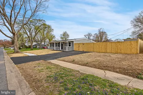 Exterior - 4 Martell Rd, Newark, DE 19713 photo 2 of 3