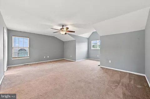 Entry Way - 125 Hannum Dr, Bear, DE 19701 photo 5 of 10
