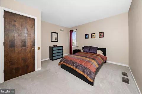 Bedroom - 2 Running Brook Ln, Newark, DE 19711 photo 3 of 3