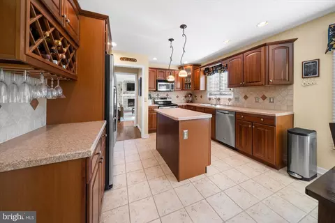 Kitchen - 2 Running Brook Ln, Newark, DE 19711 photo 1 of 5