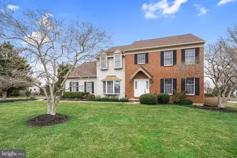 8 Bayberry Close, Newark, DE 19711