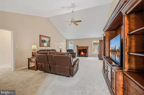 Living - 107 Megan Dr, Bear, DE 19701 photo 2 of 2