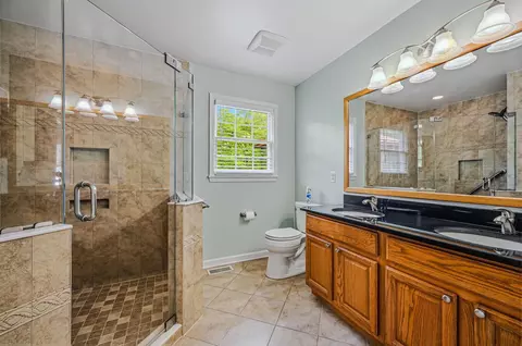 Bath - 107 Megan Dr, Bear, DE 19701 photo 1 of 4
