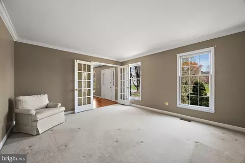 Living - 418 Vanier Dr, Newark, DE 19711 photo 3 of 5