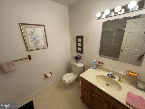 Bath - 174 Pine Tree Rd, Townsend, DE 19734 photo 2 of 6