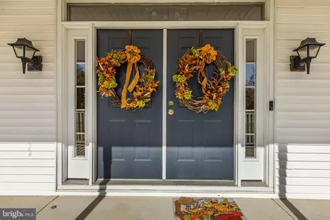 Entry Way - 657 Vance Neck Rd, Middletown, DE 19709 photo 8 of 8