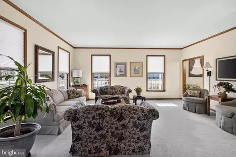Living - 657 Vance Neck Rd, Middletown, DE 19709 photo 2 of 3