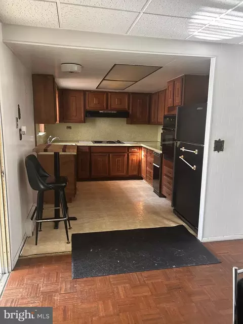Kitchen - 15 Matthews Rd, Newark, DE 19713 photo 1 of 2