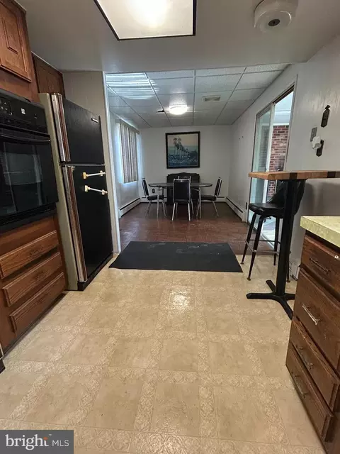 Kitchen - 15 Matthews Rd, Newark, DE 19713 photo 2 of 2