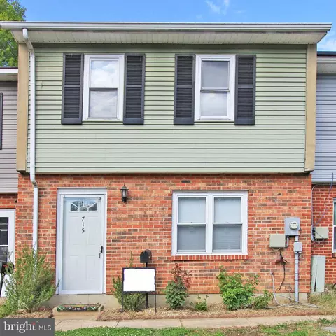 715 Kilgor Ct, Newark, DE 19702