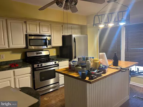 Kitchen - 409 Corato Ct, Bear, DE 19701 photo 2 of 2