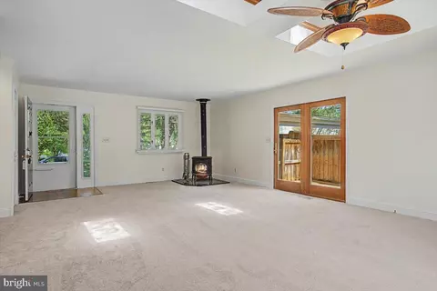 1510 Evergreen Ln, Wilmington, DE 19810