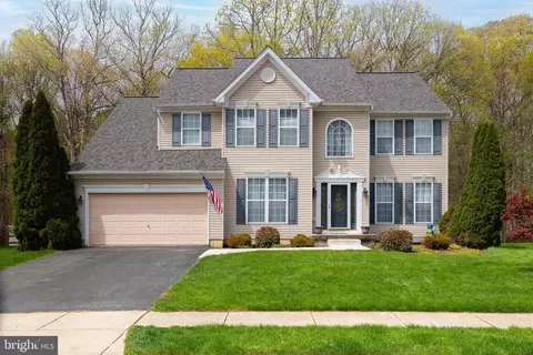 104 Glencoe Ct, Newark, DE 19702