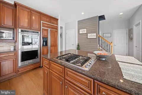 Entry Way - 33 Waterton Dr, Bear, DE 19701 photo 7 of 11