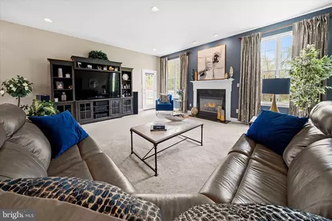 Living - 33 Waterton Dr, Bear, DE 19701 photo 1 of 1