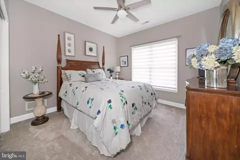 Bedroom - 33 Waterton Dr, Bear, DE 19701 photo 2 of 10