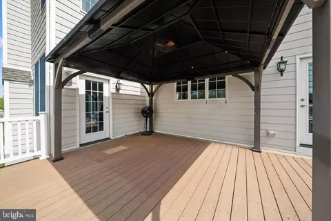 Exterior - 33 Waterton Dr, Bear, DE 19701 photo 8 of 11