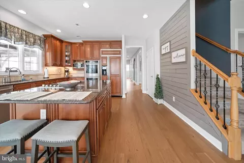 Entry Way - 33 Waterton Dr, Bear, DE 19701 photo 6 of 11