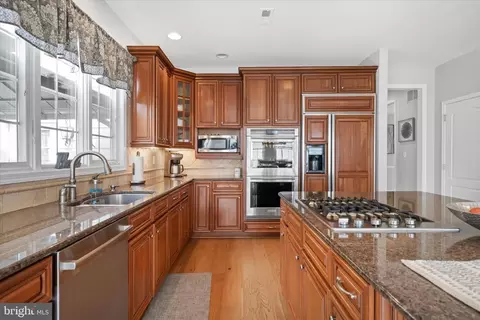 Kitchen - 33 Waterton Dr, Bear, DE 19701 photo 6 of 6