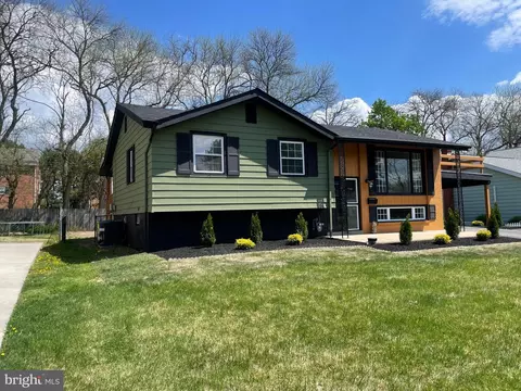 104 Larkspur Rd, Newark, DE 19711