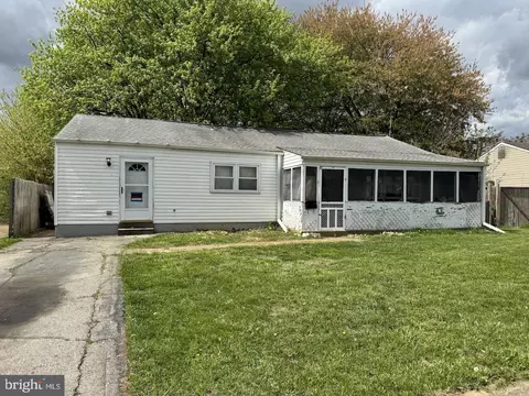 6 Wardor Ave, New Castle, DE 19720