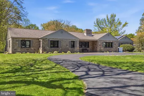 1105 Hillside Blvd, Wilmington, DE 19803