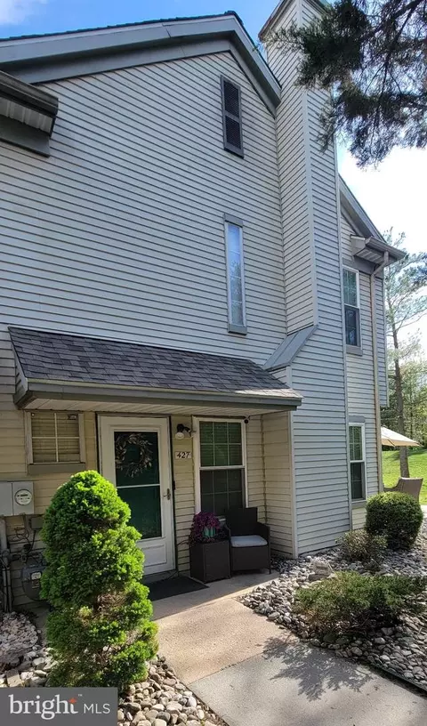 427 Stonebridge Blvd, New Castle, DE 19720