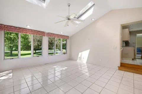Living - 300 Suffolk Dr, Bear, DE 19701 photo 3 of 3