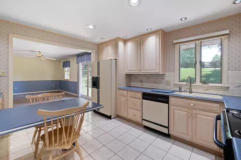 Kitchen - 300 Suffolk Dr, Bear, DE 19701 photo 1 of 3