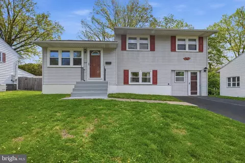 1027 Wagoner Dr, Wilmington, DE 19805