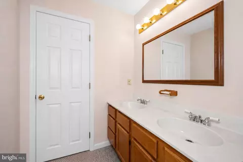 Bath - 703 Spinnaker St, Middletown, DE 19709 photo 5 of 6