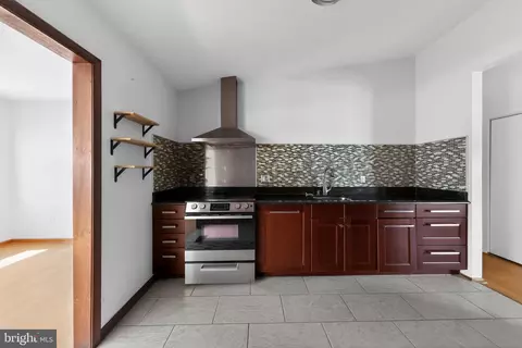 Kitchen - 52 Castle Run Dr, Bear, DE 19701 photo 3 of 3
