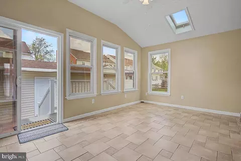 Entry Way - 607 5th St, Newark, DE 19711 photo 5 of 7
