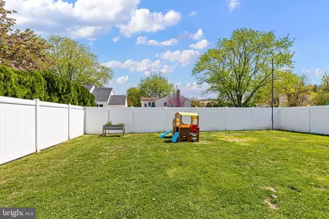 Exterior - 10 Buchanan Cir, Newark, DE 19702 photo 3 of 4