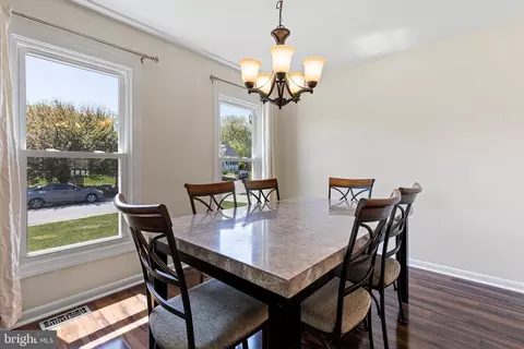 Dining - 10 Buchanan Cir, Newark, DE 19702 photo 1 of 2