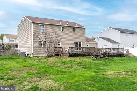 Exterior - 2 Rossiter Cir, Newark, DE 19702 photo 8 of 9