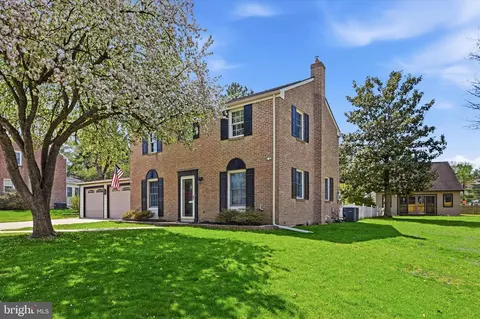 3 S Dillwyn Rd, Newark, DE 19711