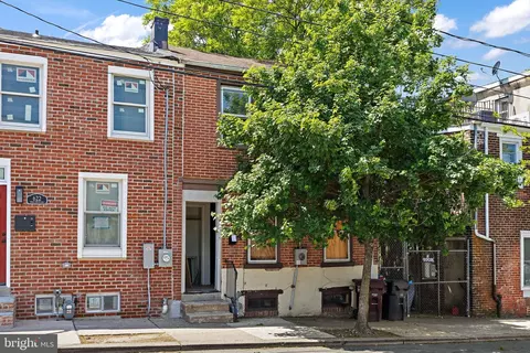 624 W 8th St, Wilmington, DE 19801