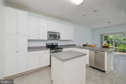 Kitchen - 467 Sweetman Dr, Bear, DE 19701 photo 1 of 3