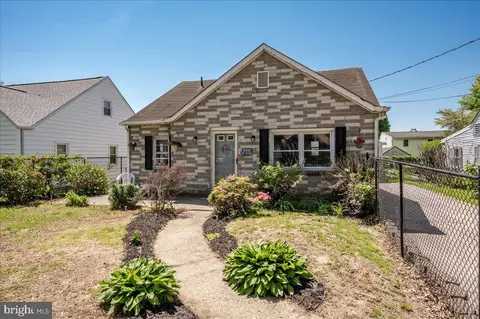 111 Jefferson Ave, New Castle, DE 19720