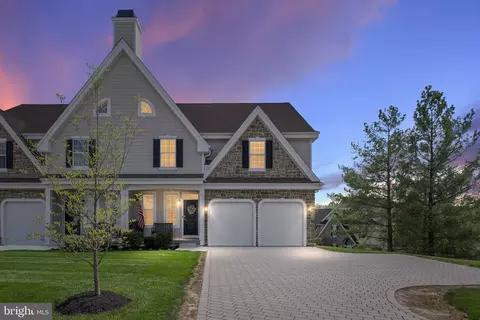513 Valley Rd, Newark, DE 19711
