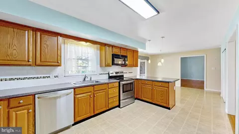 Kitchen - 116 Greenbrier Dr, Bear, DE 19701 photo 2 of 3