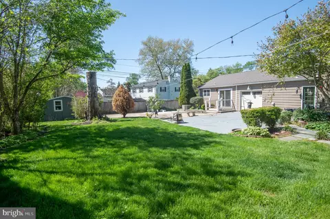 Exterior - 20 Vassar Dr, Newark, DE 19711 photo 3 of 7
